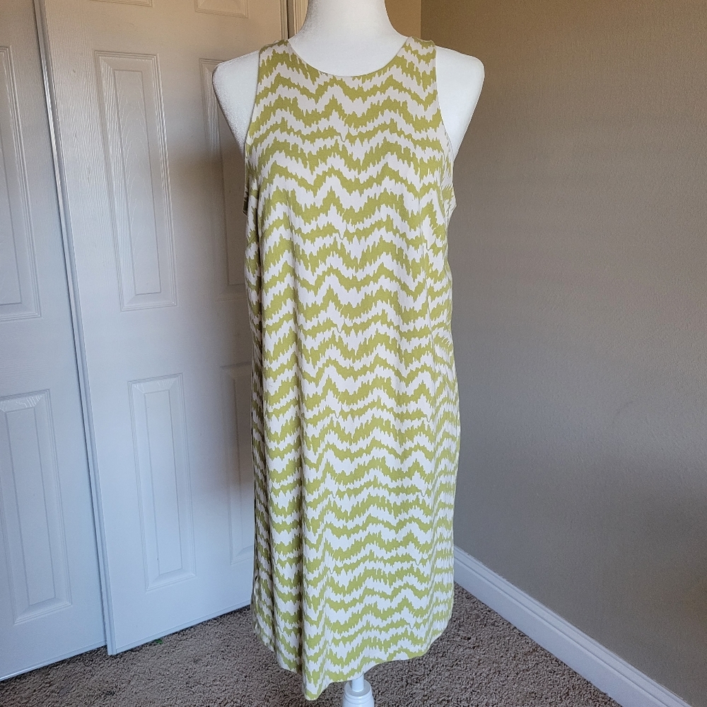 Ann Taylor Grenn Chevron Lines Size M
